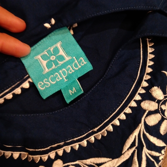 Escapada Navy Tunic Scoop Neck Top White Floral Embroidery Women’s Sz M - Picture 5 of 6